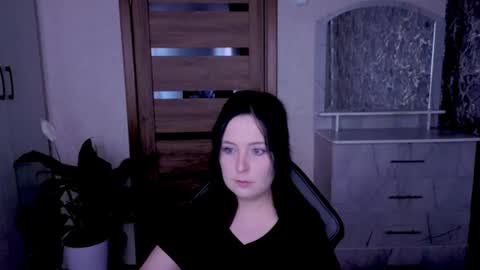 Snapshot of kristy_fran chatting on July 8, 2026, 10:36 pm Kristy online show from July 8, 2026, 10:36 pm