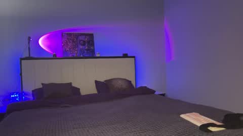 Kristi online show from February 26, 2025, 6:04 am