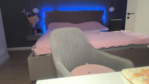 Kristi online show from October 20, 2025, 4:13 am