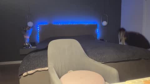 Kristi online show from December 2, 2025, 5:02 am