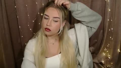 KristyFlowers online show from December 9, 2024, 7:17 am