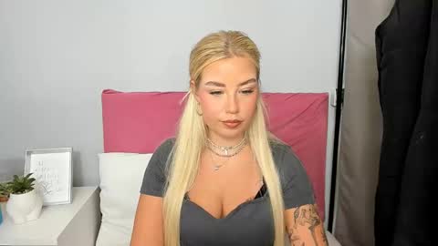 KristyFlowers online show from January 15, 2025, 6:01 am