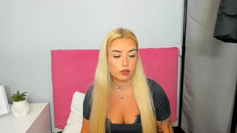 KristyFlowers online show from January 21, 2025, 9:03 am