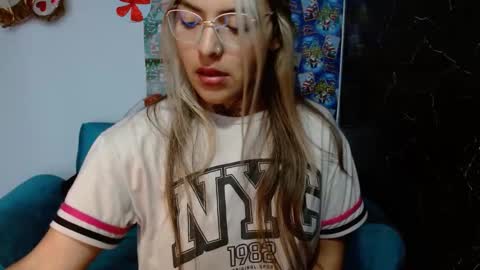 kronikafuckass online show from December 24, 2024, 12:33 pm