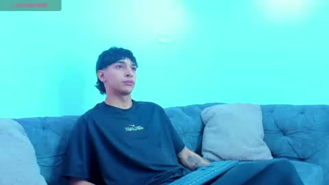 Snapshot of kroywave chatting on July 6, 2026, 3:14 am Kroy Wave Muscle Tattoos Latino online show from July 6, 2026, 3:14 am