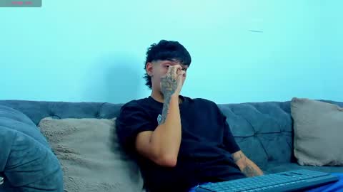 Snapshot of kroywave chatting on July 9, 2026, 4:05 am Kroy Wave Muscle Tattoos Latino online show from July 9, 2026, 4:05 am