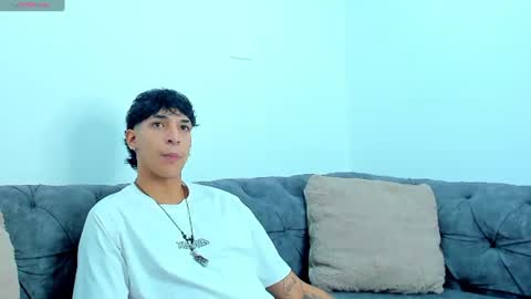 Snapshot of kroywave chatting on July 10, 2026, 3:44 am Kroy Wave Muscle Tattoos Latino online show from July 10, 2026, 3:44 am