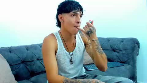 Snapshot of kroywave chatting on July 12, 2026, 3:41 am Kroy Wave Muscle Tattoos Latino online show from July 12, 2026, 3:41 am