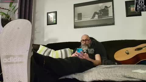 krummersaebel online show from February 26, 2025, 6:54 pm