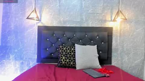 Kystal Taylor online show from November 11, 2025, 11:21 am