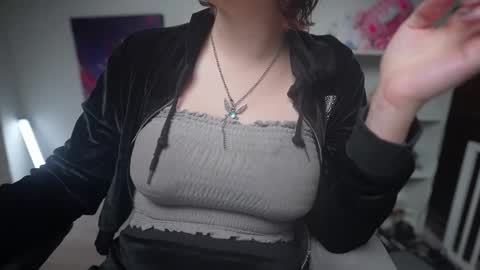 Krystal Syx online show from March 9, 2025, 3:01 am