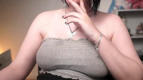 Krystal Syx online show from March 12, 2026, 7:53 pm