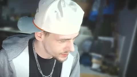 Snapshot of krytiar1992 chatting on February 28, 2026, 11:44 am krytiar1992 online show from February 28, 2026, 11:44 am