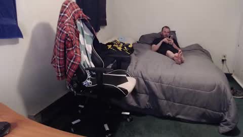 Kuggy online show from March 3, 2025, 11:14 pm