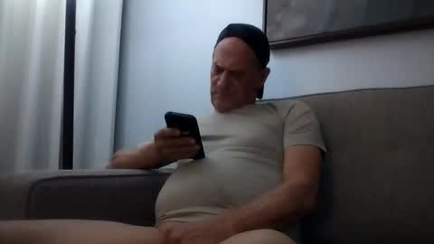 kumoncam01 online show from February 21, 2026, 8:37 am