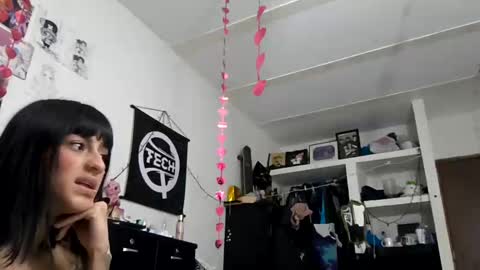 Snapshot of kuromi_less chatting on January 24, 2025, 3:11 am Kuromi Less online show from January 24, 2025, 3:11 am