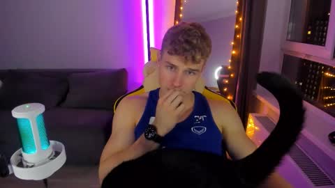 kurt_hanssen online show from October 25, 2025, 7:52 pm