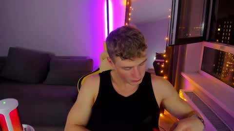 kurt_hanssen online show from October 30, 2025, 7:25 pm