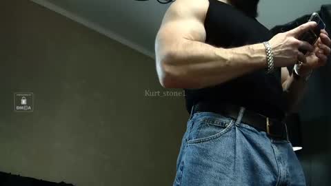 kurt_stone1 online show from June 3, 2026, 7:41 pm