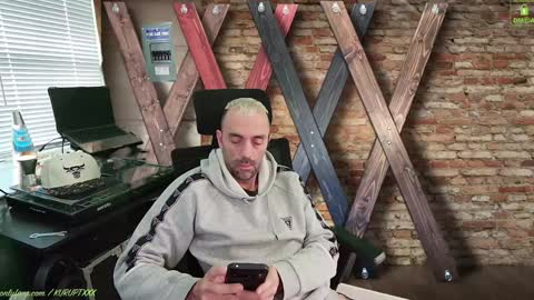 Snapshot of kuruptxxx chatting on January 16, 2025, 5:23 pm kuruptxxx online show from January 16, 2025, 5:23 pm