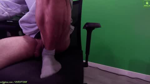 Snapshot of kuruptxxx chatting on February 15, 2025, 4:56 pm kuruptxxx online show from February 15, 2025, 4:56 pm