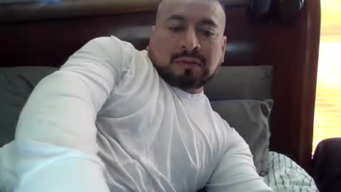 kush40 online show from December 1, 2024, 8:42 pm