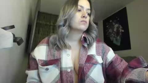 kyhara online show from October 6, 2025, 2:53 am