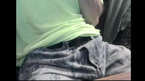 kyle390 online show from December 4, 2024, 9:46 pm