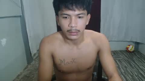 kyle_lourence online show from May 8, 2026, 7:25 am