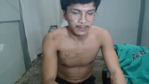 kyle_lourence online show from May 19, 2026, 12:38 am