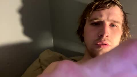 kylelovepussy69 online show from February 24, 2025, 9:31 pm