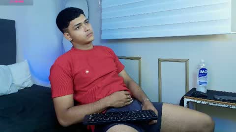 Kyliam online show from July 7, 2026, 7:40 pm
