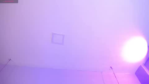 kylie_ls online show from March 6, 2025, 4:19 am