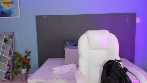 Kylie Reyes  online show from December 11, 2024, 7:46 pm