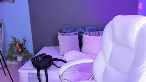 Kylie Reyes  online show from December 20, 2024, 7:39 pm