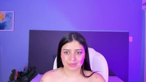 Kylie Reyes  online show from January 29, 2025, 1:05 am