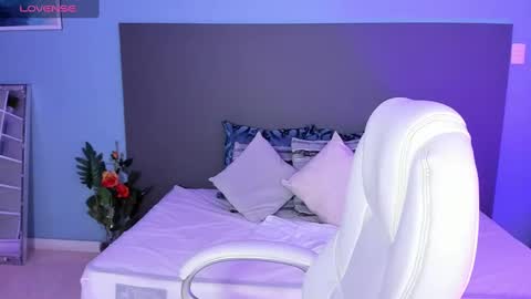 Kylie Reyes  online show from March 6, 2025, 8:27 pm