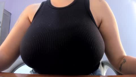 Snapshot of kylie_reyes chatting on June 10, 2026, 8:19 pm Kylie Reyes online show from June 10, 2026, 8:19 pm