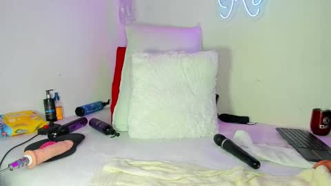 kylie Sttel online show from December 31, 2024, 3:55 am