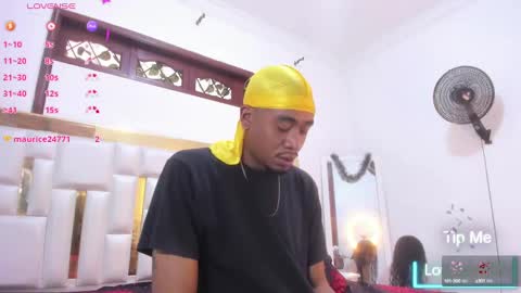 Snapshot of kylieandjhonny chatting on December 24, 2024, 1:17 pm Kaylie And Jhony online show from December 24, 2024, 1:17 pm