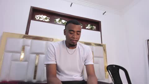 Snapshot of kylieandjhonny chatting on January 25, 2025, 6:24 pm Kaylie And Jhony online show from January 25, 2025, 6:24 pm