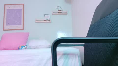 KYLIE  online show from April 16, 2026, 12:50 pm