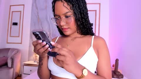 Kylie  online show from September 27, 2025, 7:19 pm