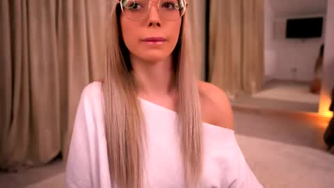 Snapshot of kyliejoyce chatting on June 7, 2026, 8:34 pm Kylie online show from June 7, 2026, 8:34 pm