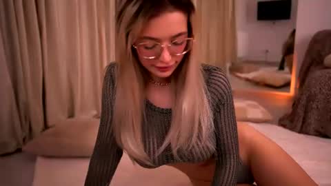 Snapshot of kyliejoyce chatting on June 22, 2026, 9:01 pm Kylie online show from June 22, 2026, 9:01 pm