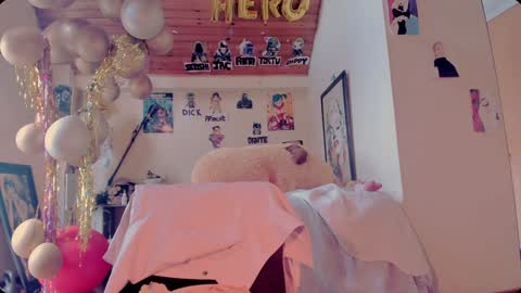   online show from February 5, 2025, 3:20 pm