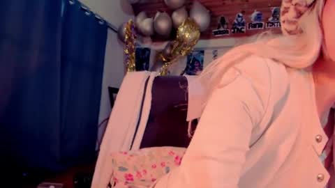   online show from February 13, 2025, 9:17 pm