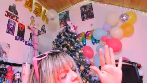   online show from November 30, 2025, 12:58 am