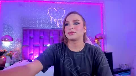 Kylie online show from November 30, 2025, 4:27 am