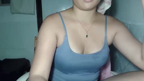 Snapshot of kyliexx98 chatting on January 17, 2026, 8:30 am kylie online show from January 17, 2026, 8:30 am